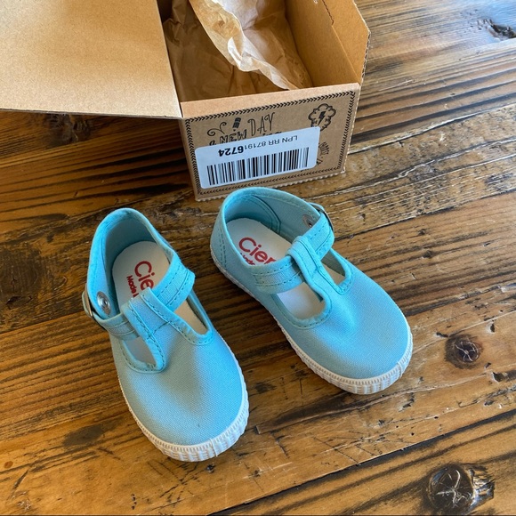 NEW Cienta Mint Mary Jane Canvas Shoes - Picture 3 of 6